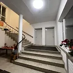 & منزل للإقامة *